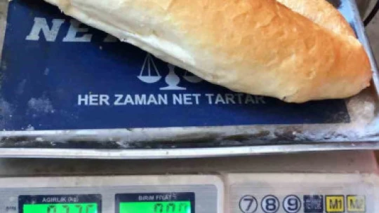 Karacasu'da fırınlara gramaj denetimi yapıldı