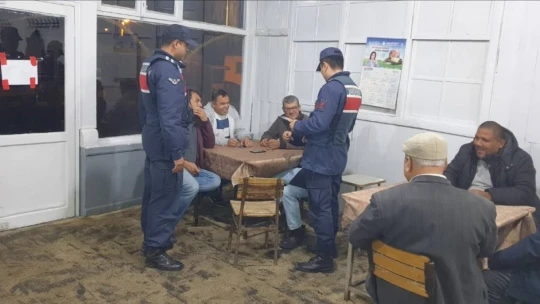 Karacasu'da jandarmadan sıcak nokta uygulaması
