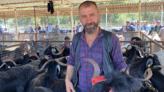 Karacasu'da kurban satış yerleri denetlendi
