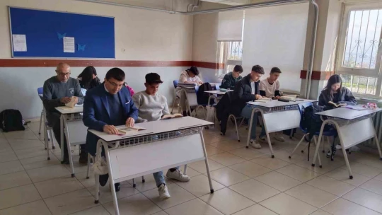 Karacasu'da öğrencilere kitap okuma alışkanlığı kazandırılıyor