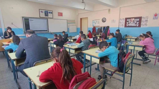 Karacasu'da öğrencilere kitap okuma alışkanlığı kazandırılıyor
