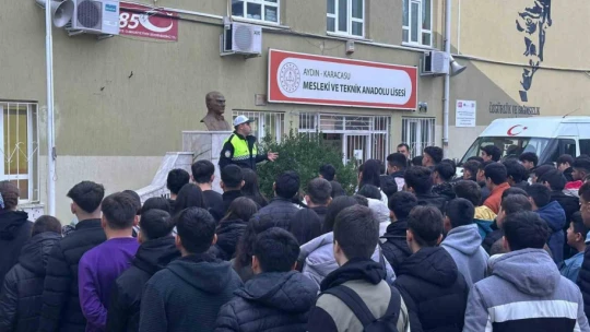 Karacasu'da öğrencilere trafik güvenliği eğitimi