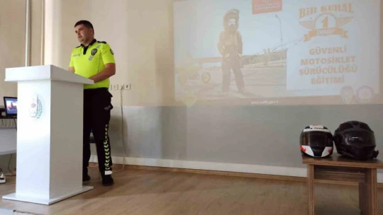 Karacasu'da öğrencilere trafik bilinci eğitimi verildi
