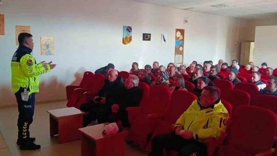 Karacasu'da okul servis araçları için güvenlik toplantısı düzenlendi