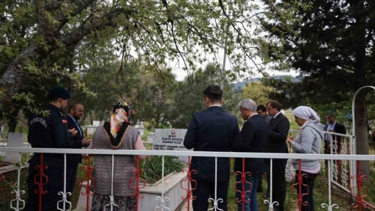 Karacasu'da şehit Kılıç mezarı başında anıldı