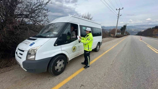 Karacasu emniyeti, sürücülere trafik güvenliği konusunda uyarılarda bulundu