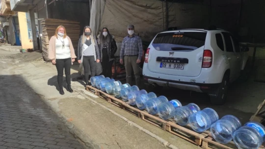 Karacasu'da sokak canları artık üşümeyecek