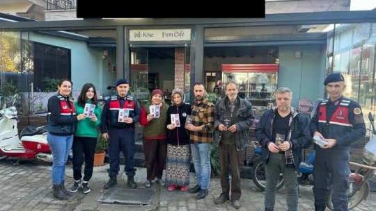 Kardeşköy'de jandarma vatandaşları bilgilendirdi
