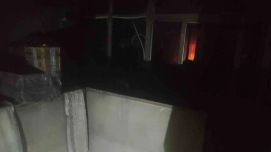 Kargo şubesi yangında küle döndü