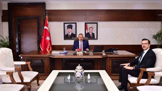 Karpuzlu'da Kaymakam Tokel görevine başladı