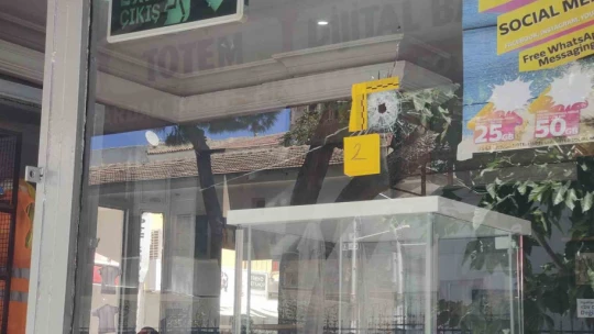 Kavgada silahtan çıkan mermi Askerlik Şubesi'nin duvarına saplandı