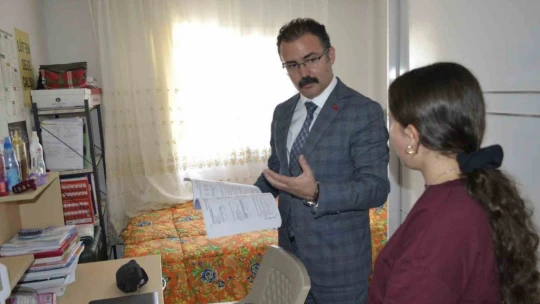 Kaymakam Ateş öğrencilerin evlerine misafir oldu