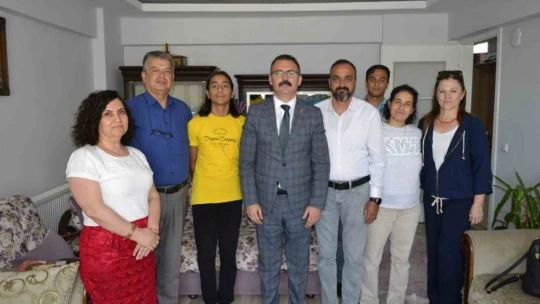 Kaymakam Ateş, öğrencilerin misafiri oldu