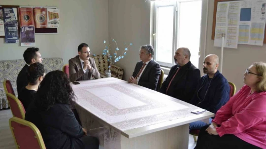Kaymakam Ateş öğrencilerle bir araya geldi