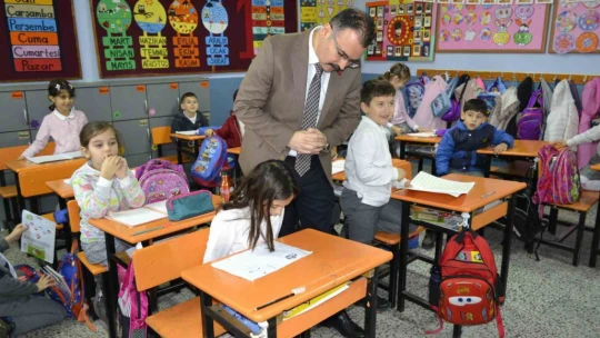 Kaymakam Ateş öğrencilerle bir araya geldi