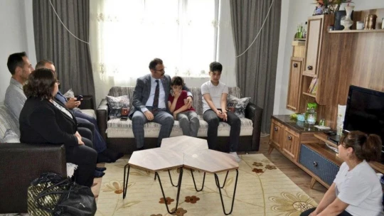Kaymakam Ateş, şehit ailesi ile görüştü