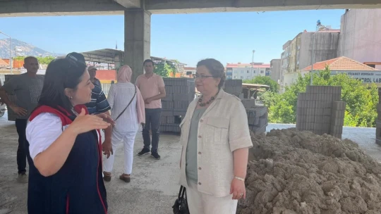 Kaymakam Doğru, kurum binası inşaatında incelemelerde bulundu