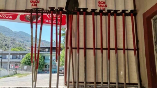 Kaymakam Gündoğdu'dan örnek muhtara teşekkür belgesi