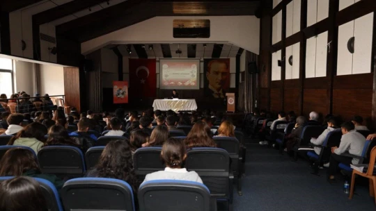 Kaymakam Gündoğdu öğrenciler ile buluştu