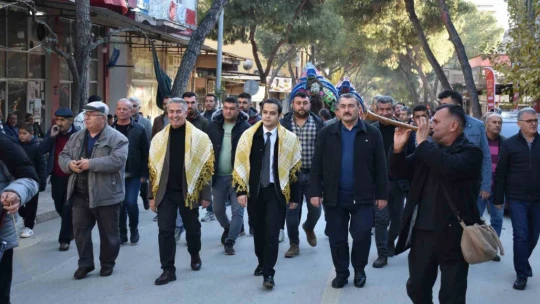 Kaymakam Özefe ve Başkan Erol'dan Buharkent Deve Güreşleri'ne davet