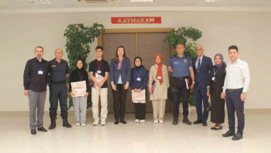Kaymakam Polat, başarılı öğrencileri ağırladı