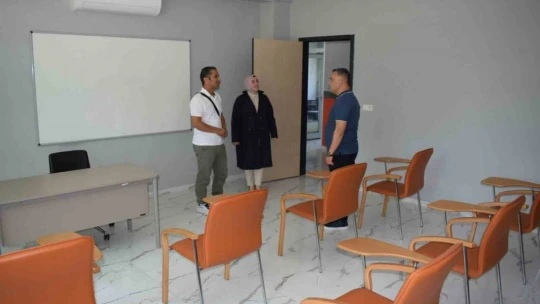 Kaymakamı Gökçe, Gençlik Merkezi'ndeki çalışmaları yerinde inceledi