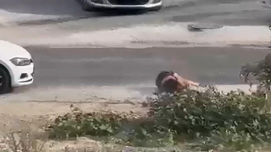 Kaza numarasını kimse yutmayınca genç kadın ayağa kalktı