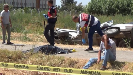 Kazada hayatını kaybeden annesinin yemenisini koklayıp gözyaşlarına boğuldu