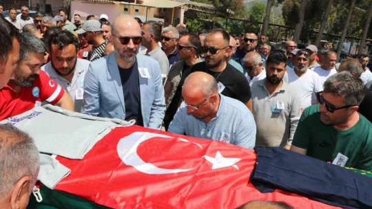 Kazada hayatını kaybeden belediye işçisi toprağa verildi