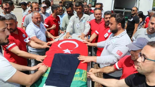 Kazada hayatını kaybeden belediye işçisi toprağa verildi