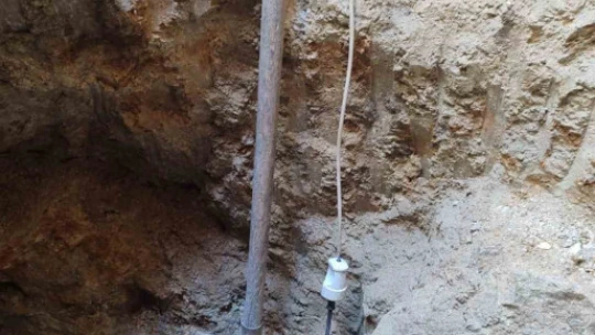 Kazdıkları çukurda yakalandılar