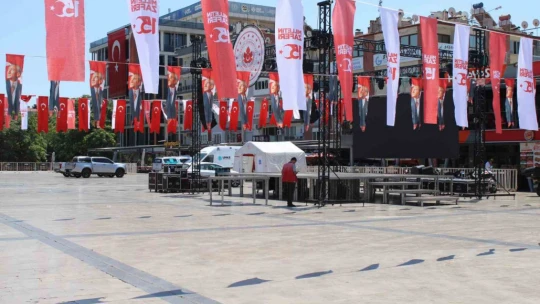 Kent Meydanı, '15 Temmuz' kutlamalarına hazır