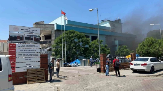 Kentin göbeğinden yükselen kara dumanlar panikletti