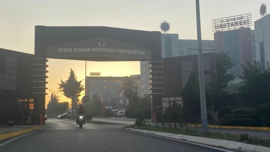 Kentin zirve noktasından yükselen kara dumanlar panikletti