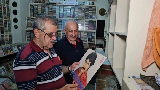 Kimsede olmayan müzik arşivi var