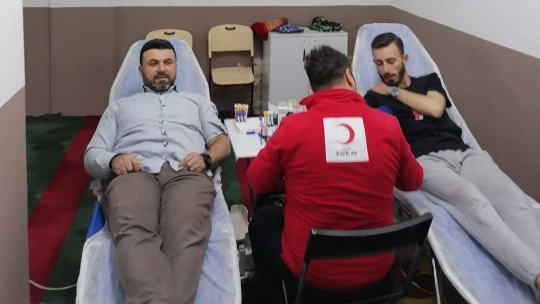 Kızılay'a kan bağışında bulundular