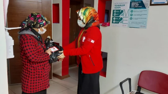 Kızılay Aydın Şubesi, ihtiyaç sahiplerine deve eti dağıttı