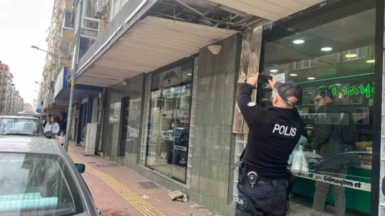 Klima motorunu değiştirirken beton zemine düştü