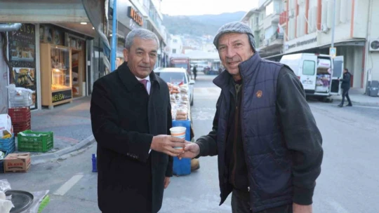 Koçarlı Belediyesi'nin çorba ikramı vatandaşları ısıttı
