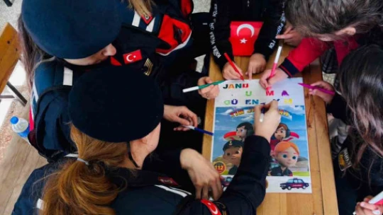 Koçarlı'da jandarma ekipleri öğrencilerle buluştu