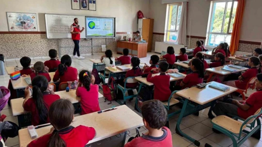 Koçarlı'da öğrencilere su verimliliğinin önemi anlatıldı