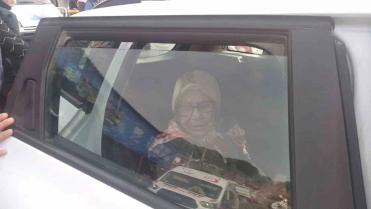 Koçarlı Deve Güreşi'nin onur konuğu 100 yaşındaki Fatma nine oldu