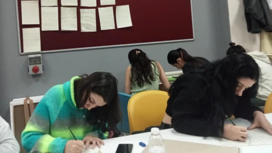 Koçarlı KYK yurdunda öğrencilere resim kursu