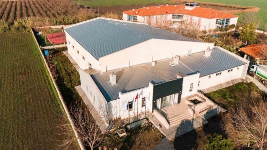 Koçarlı Spor Salonu resmen hizmete açıldı