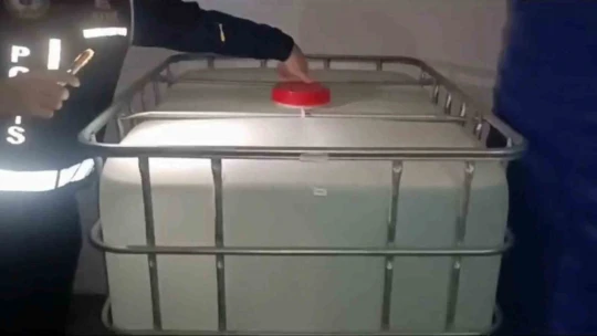 KOM ekiplerinden Aydın merkezli eş zamanlı operasyon: 9 ton etil alkol ele geçirildi
