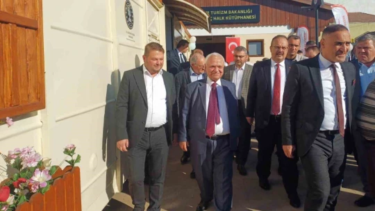 Köşk Atilla Koç İlçe Halk Kütüphanesi törenle hizmete açıldı