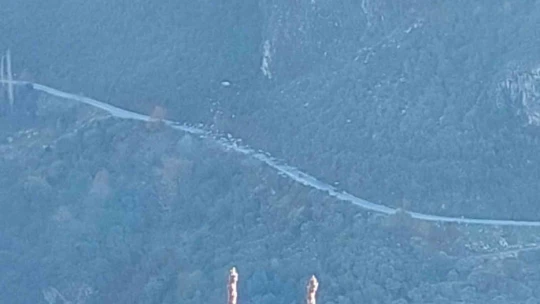 Köşk-Ödemiş yolunda heyelan
