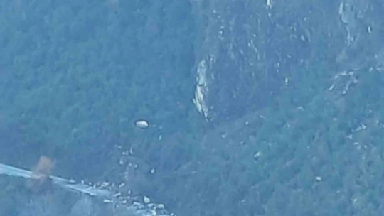 Köşk-Ödemiş yolunda heyelan
