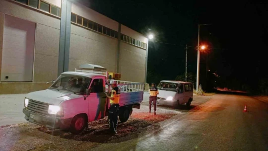 Köşk'te 'şok' trafik uygulaması: 12 sürücü cezadan kaçamadı