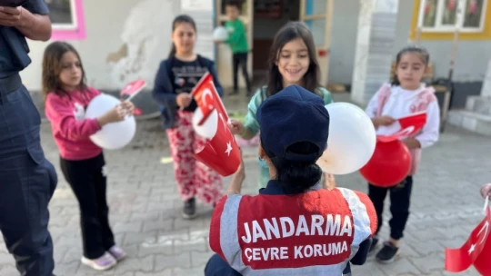 Köşk'te öğrencilere ağaç sevgisi aşılandı